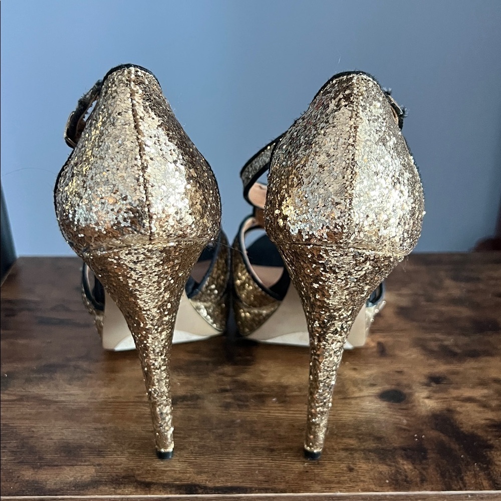 ELLE women’s Gold and Black Heels- size 7.5 - Picture 3 of 7